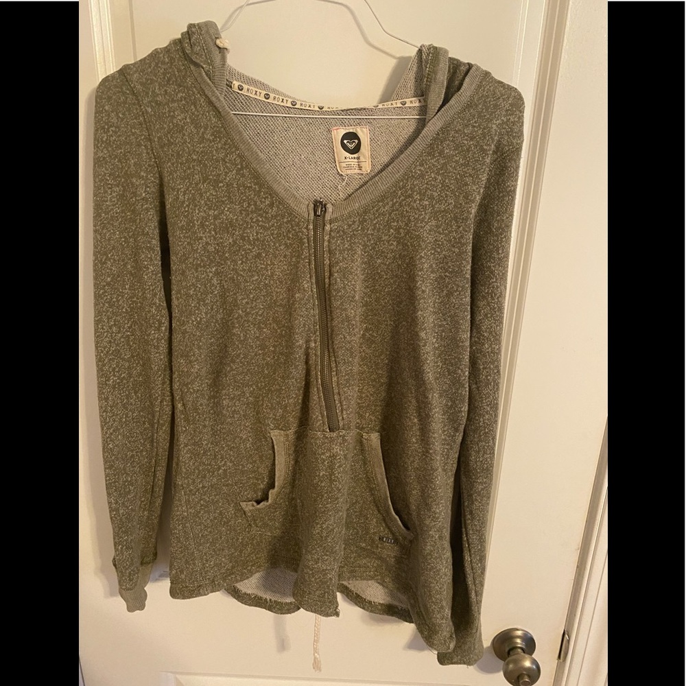 Long sleeve tshirt with hood